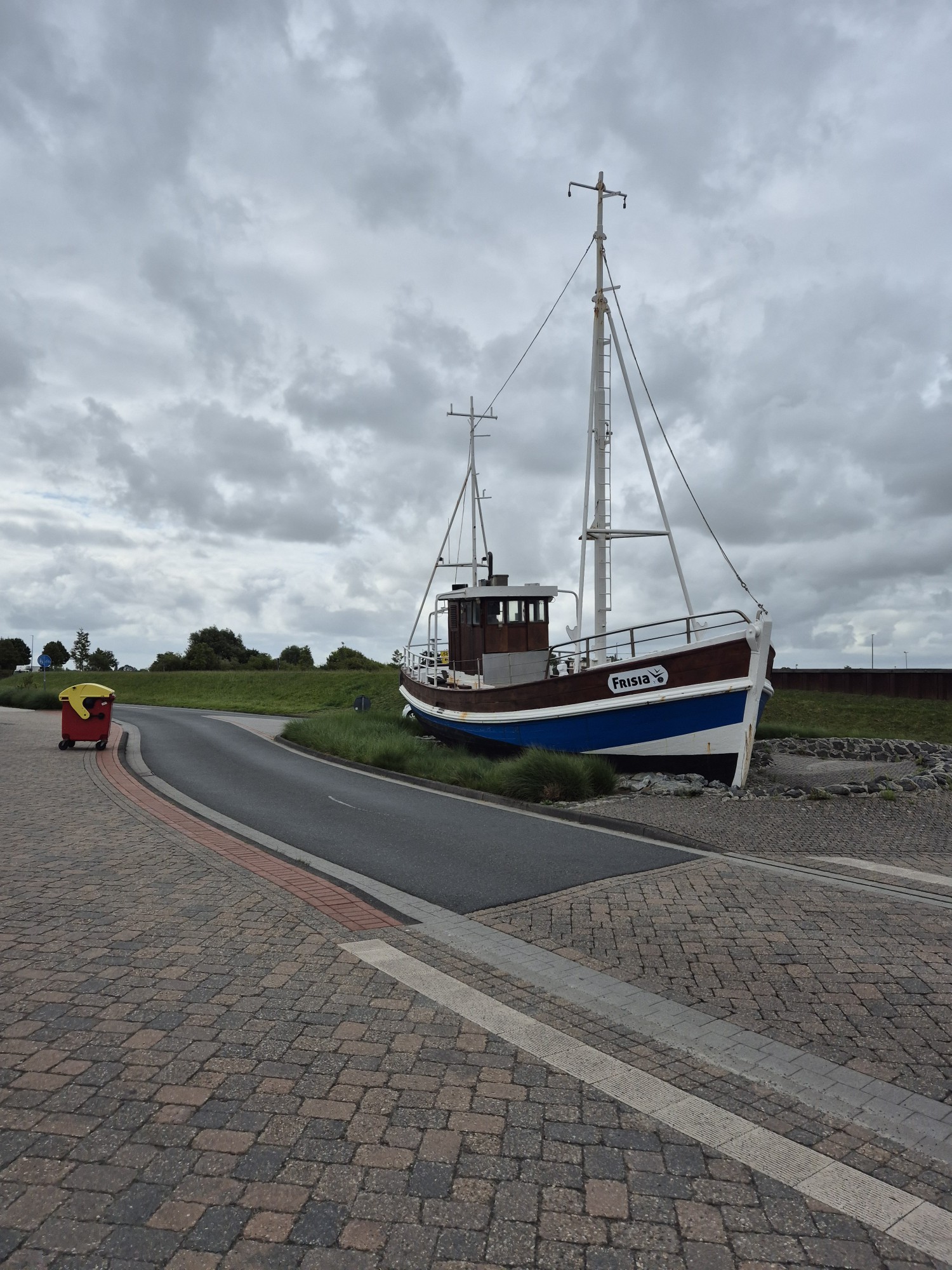 Ausgestelltes Schiff