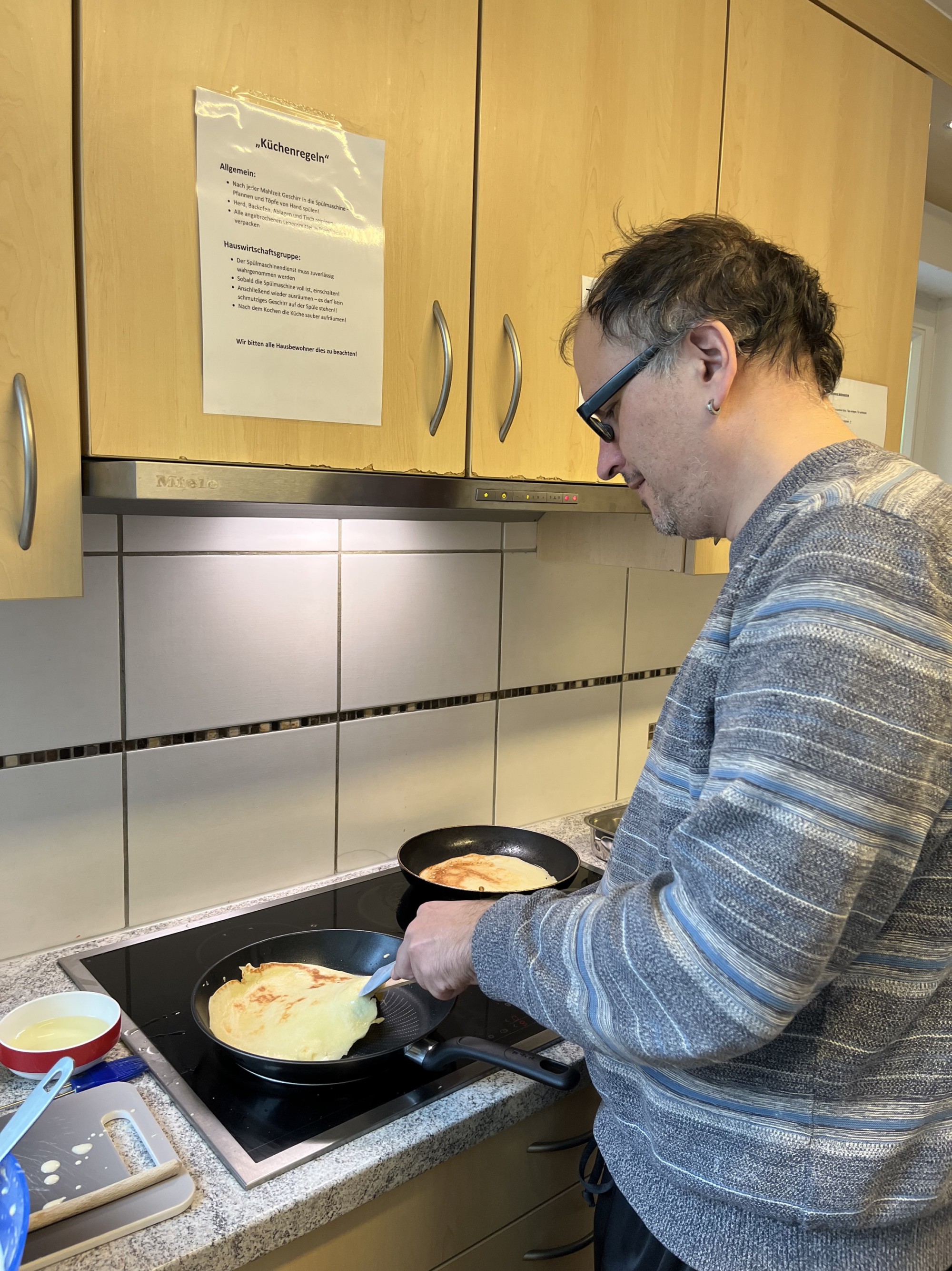 Ausbacken der Pfannkuchen