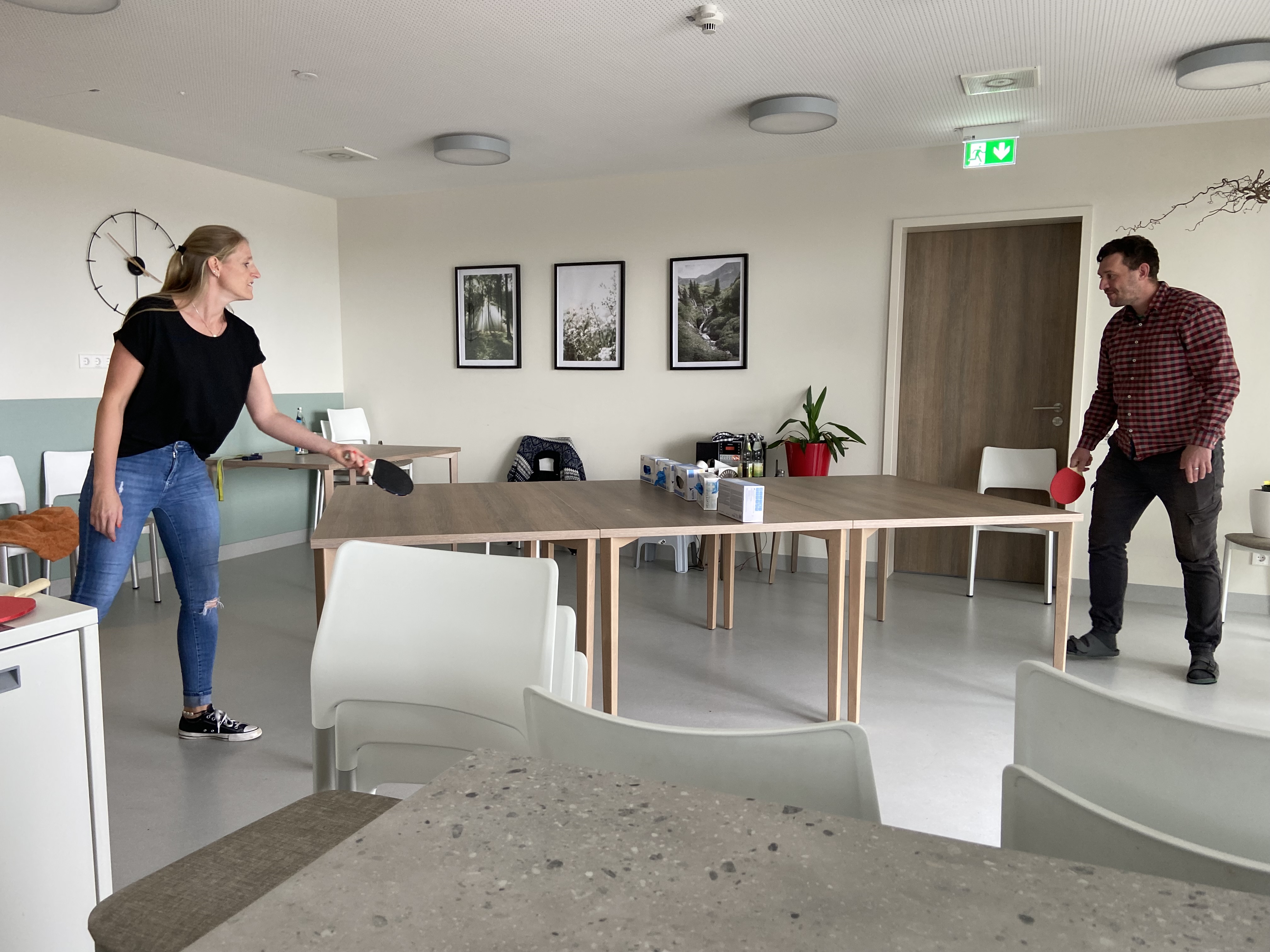 Gemeinsames Tischtennis spielen
