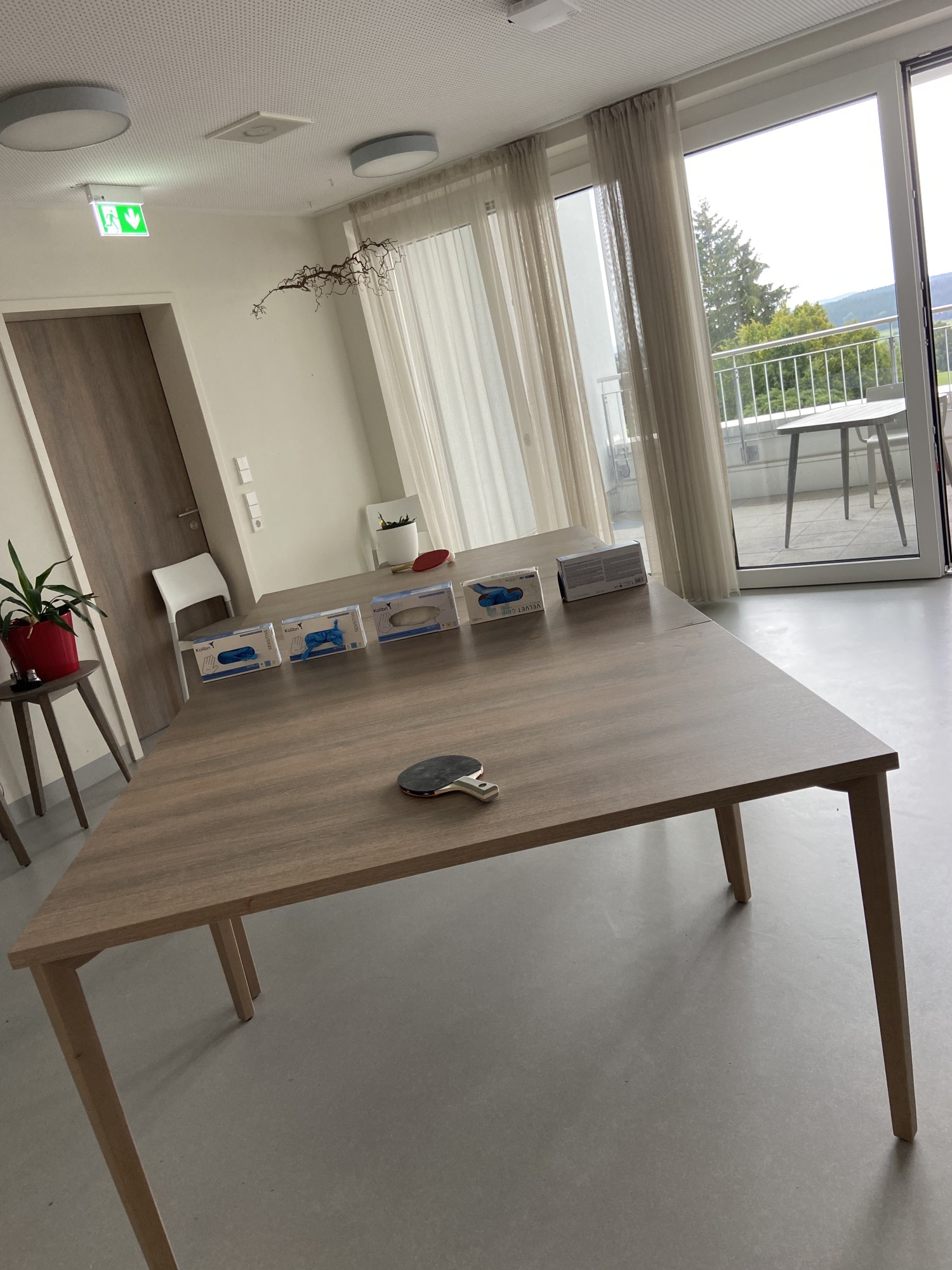 Provisorischer Tischtennisplatz