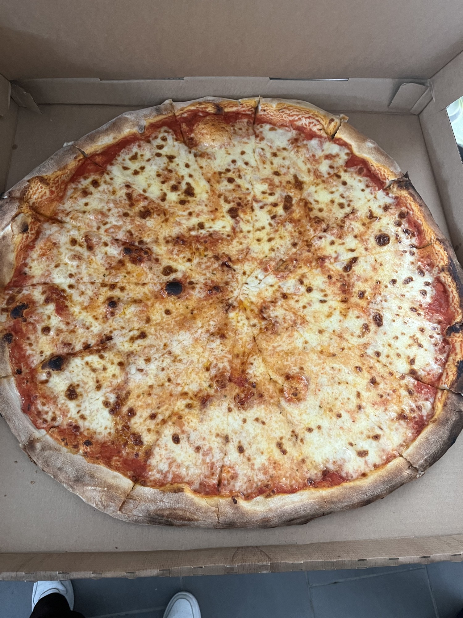Pizza zur Einweihung