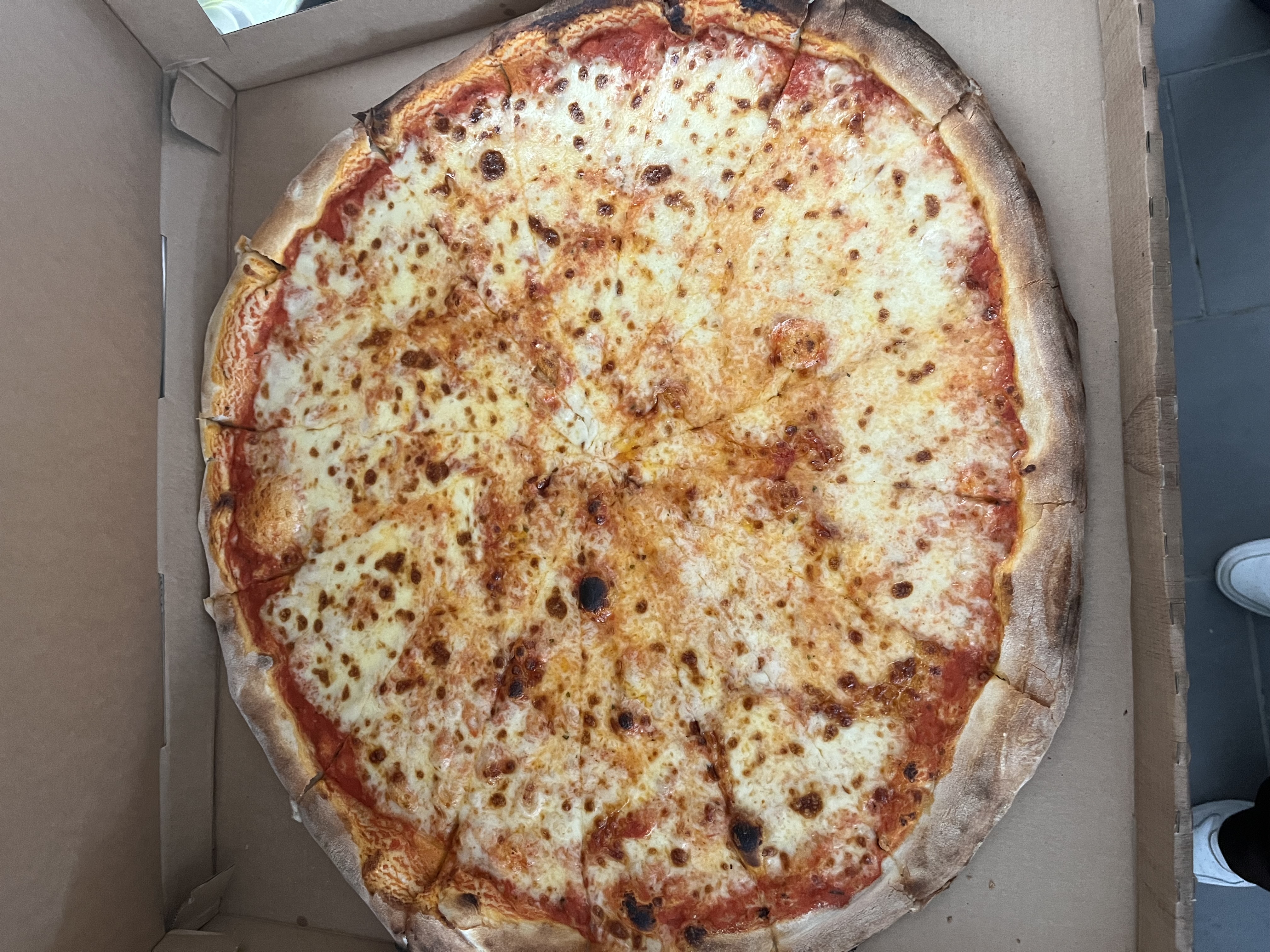 Pizza zur Einweihung