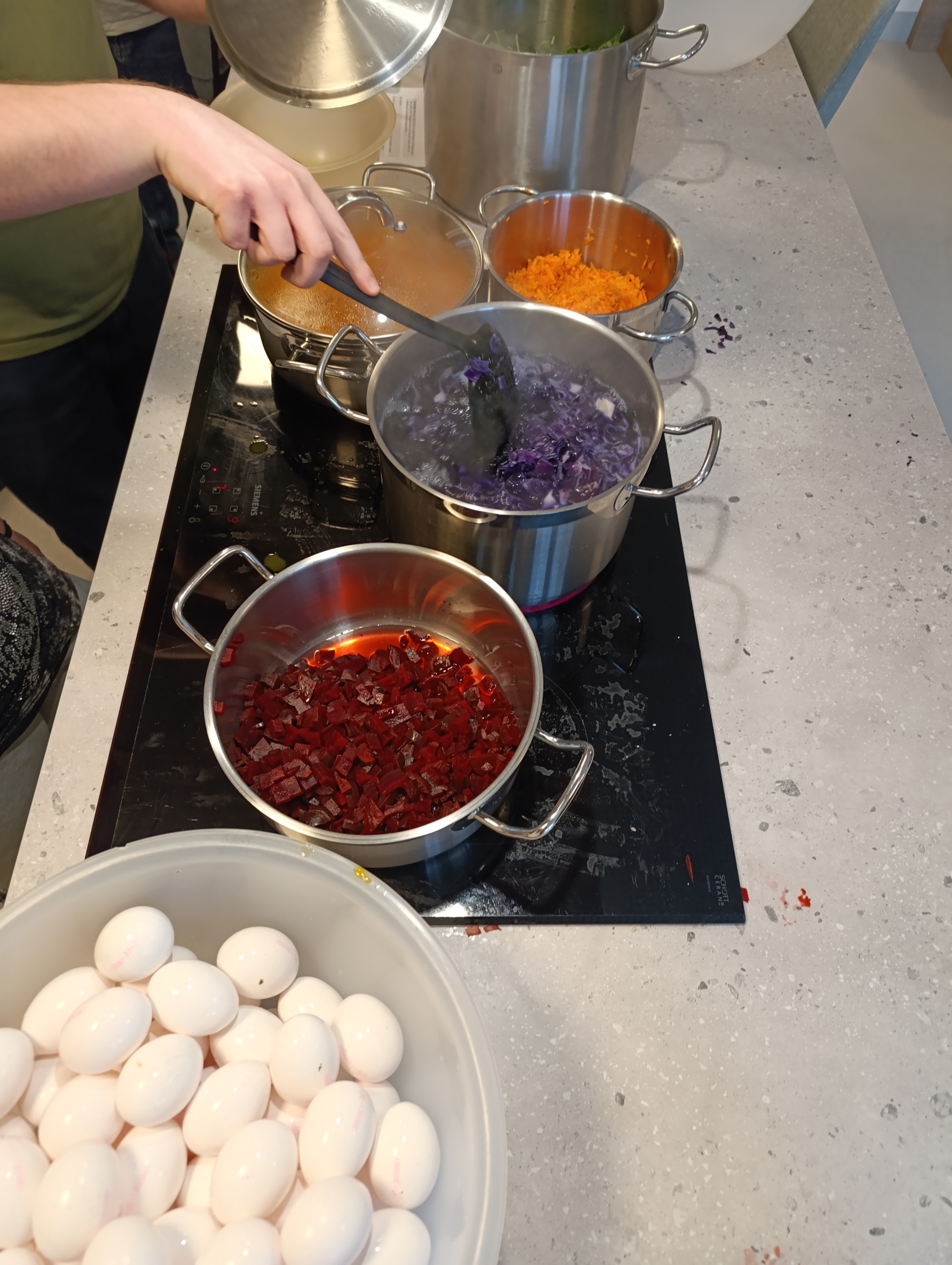 Vorbereitungen zum Ostereier f&auml;rben