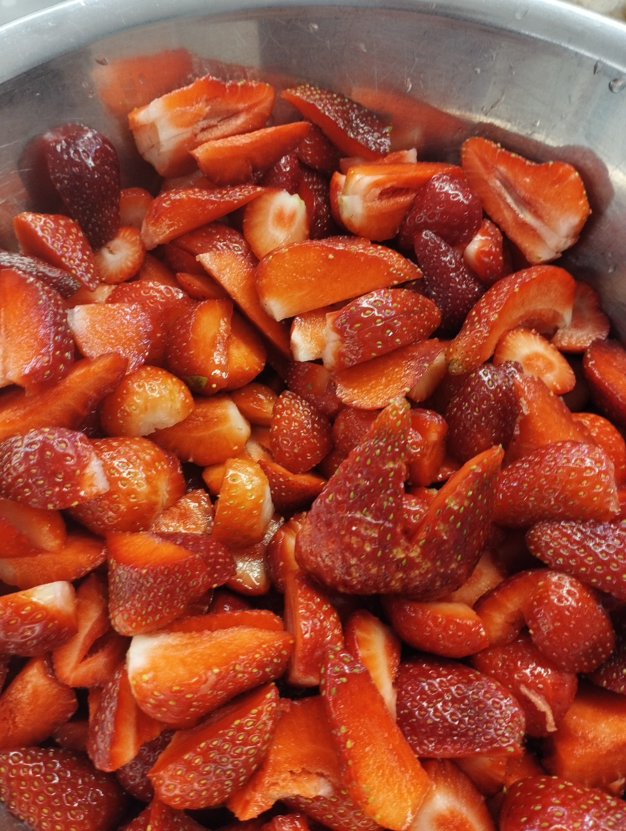 Vorbereitete Erdbeeren