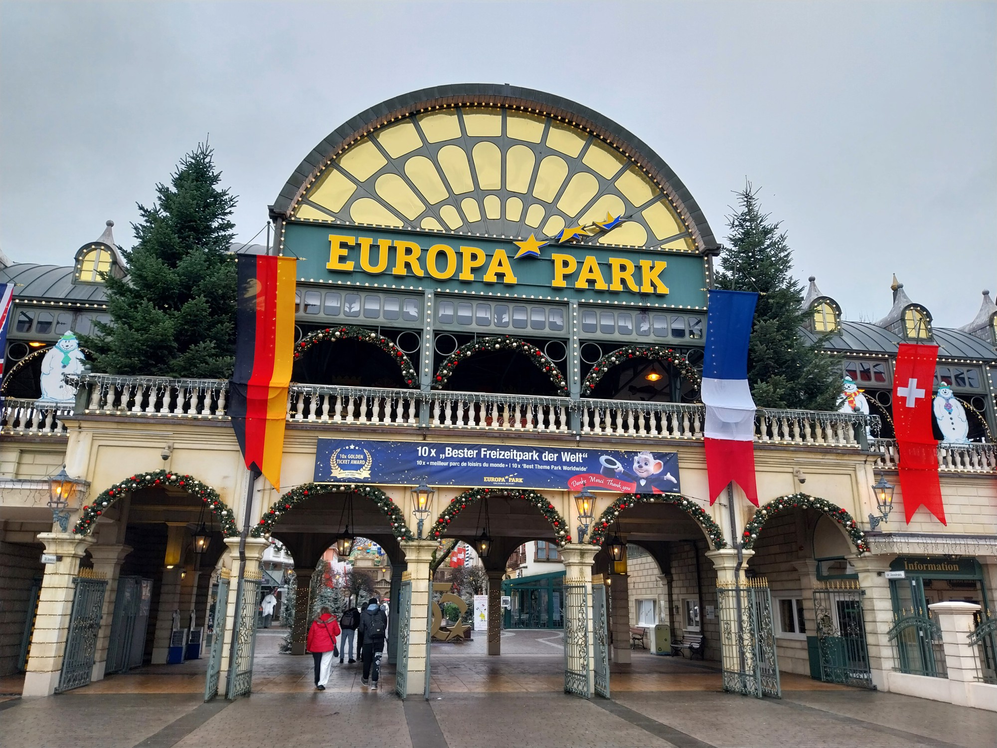 Eingangsbereich Europapark Rust