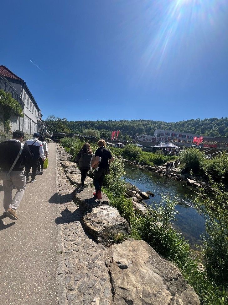 Gemeinsamer Spaziergang am Neckar