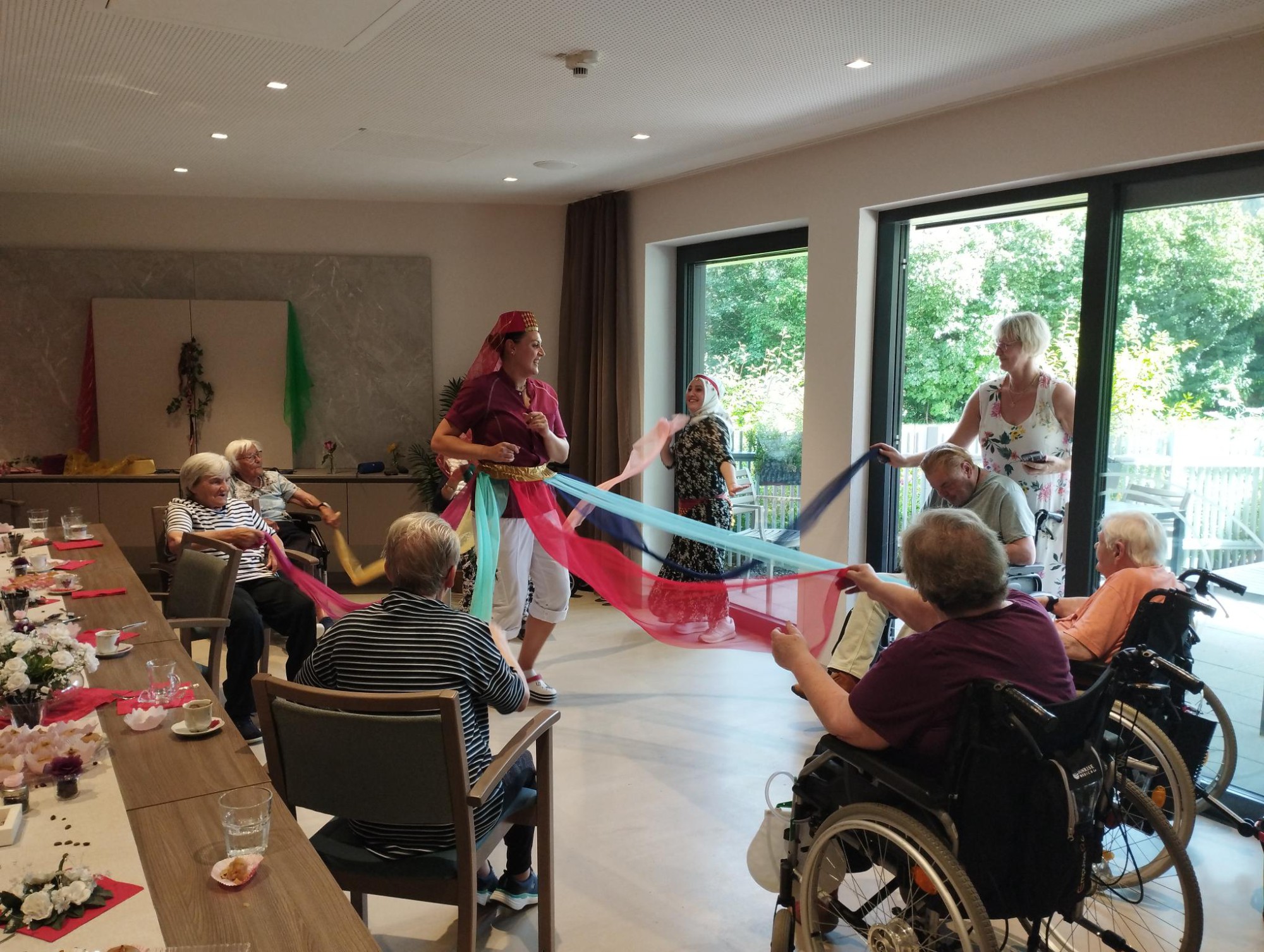 Gemeinsames Spiel mit T&uuml;chern