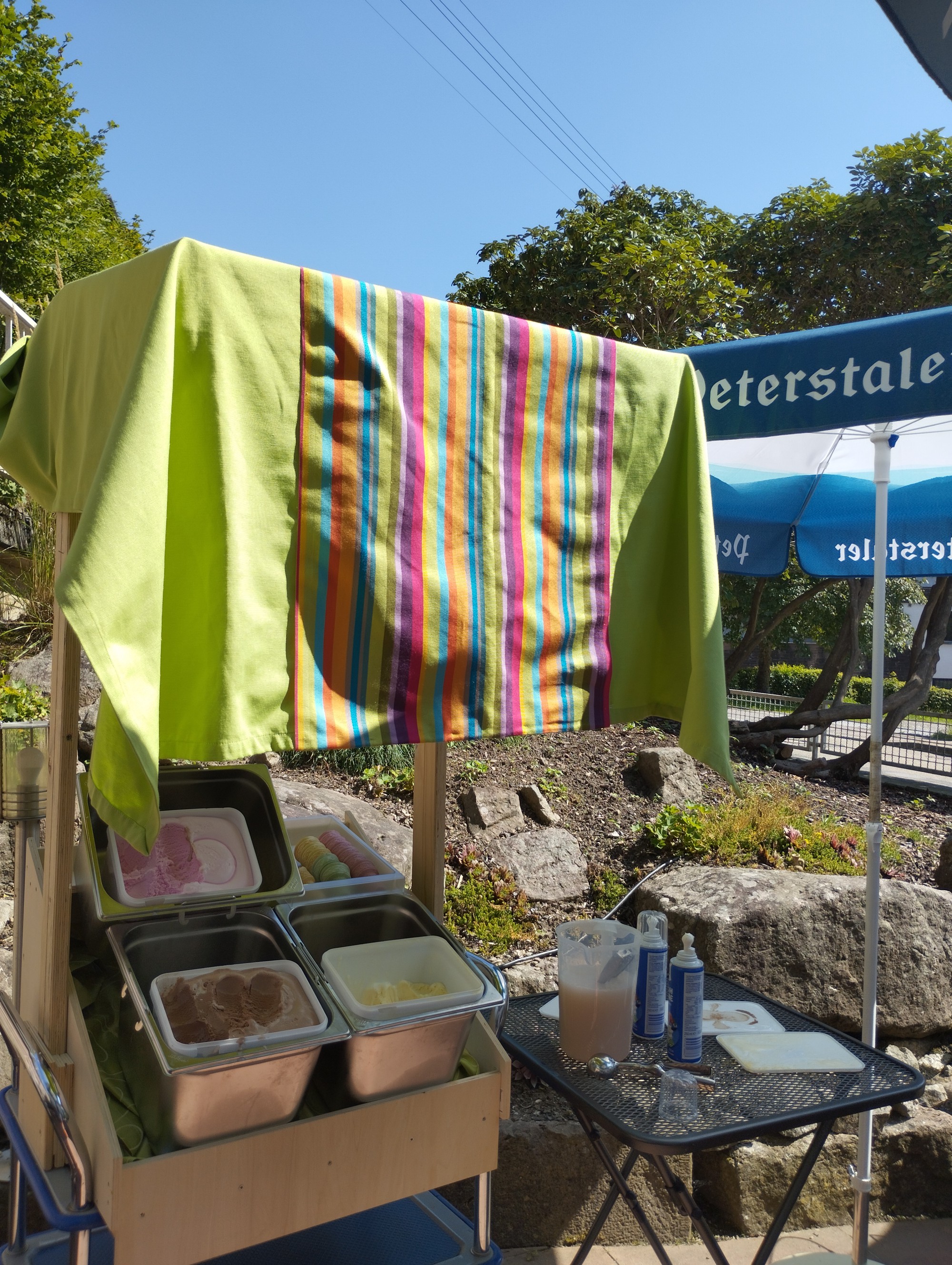 Selbstgebastelter Eiswagen